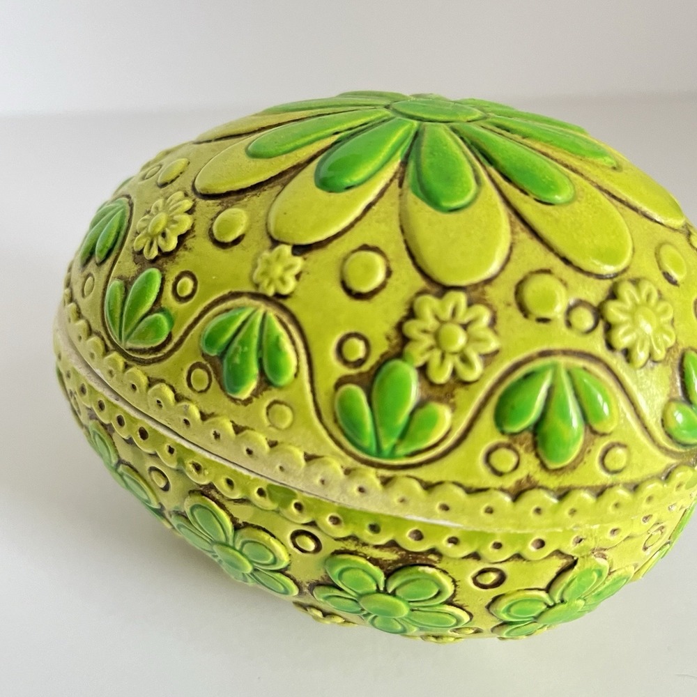 MCM 1960s/1970s Green Yellow Easter Egg flowers groovy storage trinket box - Picture 3 of 7